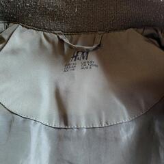 オーストラリアブランドのCotton on Kids のデニムジャケットとH&Mのオリーブ色のジャケット 100~110cmの画像
