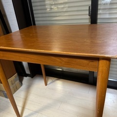 カフェテーブル　の画像