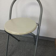 パイプ椅子