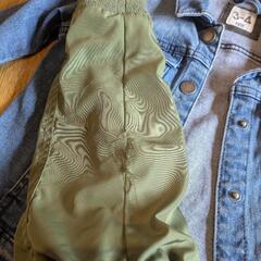 オーストラリアブランドのCotton on Kids のデニムジャケットとH&Mのオリーブ色のジャケット 100~110cmの画像