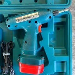 【GO-283】マキタ makita 電池インパクトドライバー 6903VDの画像