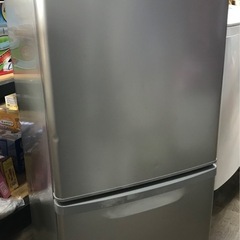 Panasonic  2ドア138L 冷凍冷蔵庫　NR-B146W