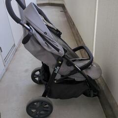 Joieベビーカー3輪の画像