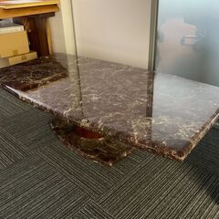 ダイニングテーブル　大理石の画像