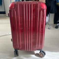 スーツケース(32L/機内持ち込み可能サイズ)