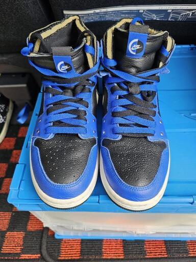 NIKE　スニーカー