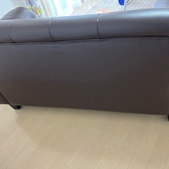 ニトリ1.5人フェイクレザーソファーの画像