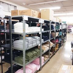 完全土日祝休み！アパレル衣料品商品ピッキングの画像