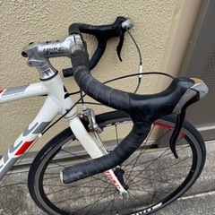 Triaceロードバイク アルミフレーム 要整備 直さないと乗れませんの画像