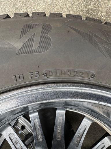 スタッドレス　ブリザック　225/65R17 　RAV4等