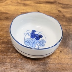 【未使用品】小鉢　小田窯　葡萄柄