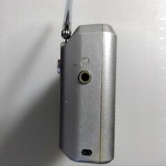 【取引中】単3乾電池で使用する携帯ラジオ　の画像