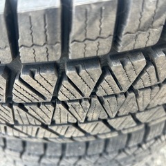 タイヤ　BRIDGESTONE  BLIZZAK  DM-V3 215/70  R16   2021年製  冬タイヤ　4本の画像