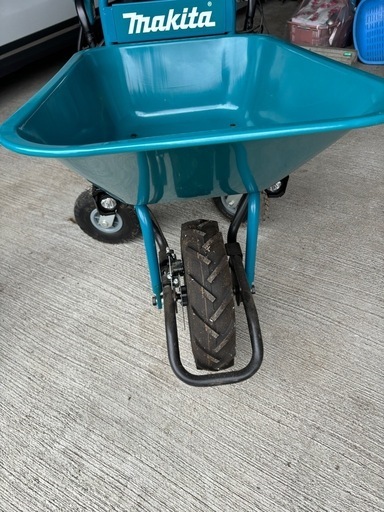 マキタ　充電式三輪ネコ車