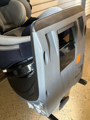 【極美品】チャイルドシート　コンビ クルムーヴ アドバンス ISOFIX EG JP-590 combi 回転式 ISOFIX対応
