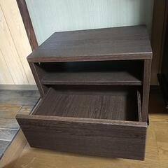 訳あり　継足されたTV台の画像
