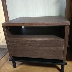 訳あり　継足されたTV台