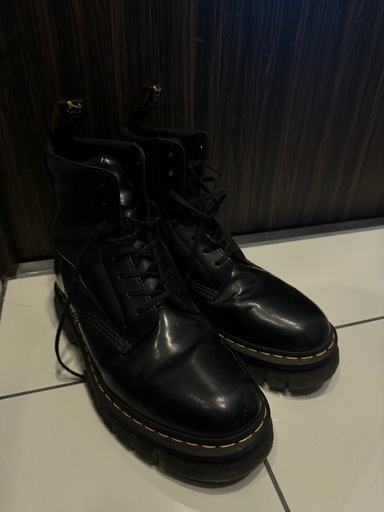 Dr. Martens ワークブーツ 黒 レザー バウンシングソール