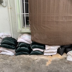 土嚢袋入り海砂、未洗い　一袋150円