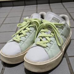 【値下げ】adidas スニーカー　スタン・スミスモデル　23....