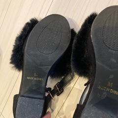 美品✨ファーサンダル5cmヒール👠Mサイズの画像