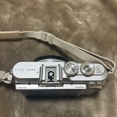OLYMPUS ミラーレス一眼 E-PL8 ボディー の画像