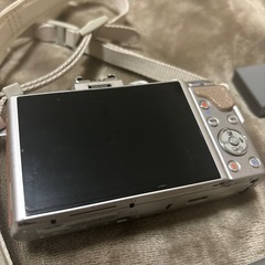 OLYMPUS ミラーレス一眼 E-PL8 ボディー の画像