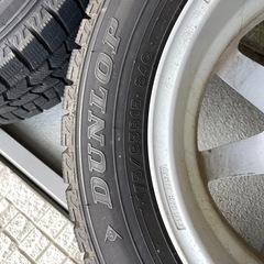 スタッドレスタイヤDUNLOP Winter Max4本ホイル付きの画像