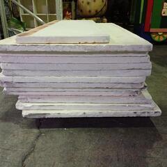 使用済み発泡スチロール、スタイロの画像