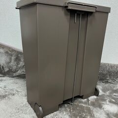 Kcud ワイドペダルペール ゴミ箱 ペダル式 容量39Lの画像