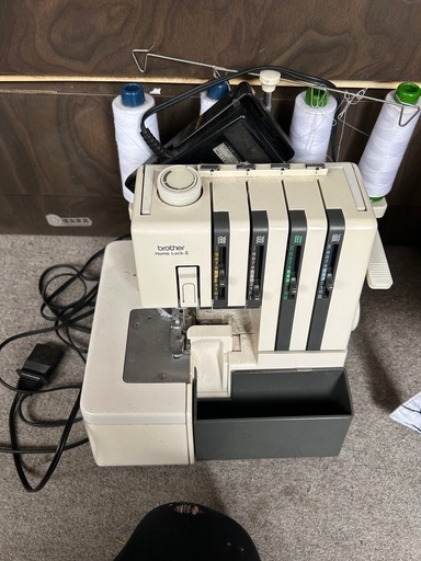 ロックミシン
