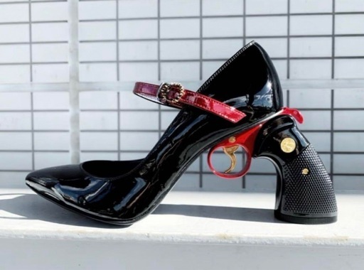 【新品未使用】惹き鉄となるヒールパンプス scarlet bullet ver.