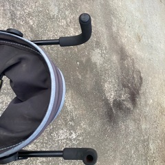 折りたたみ式ベビーカーの画像
