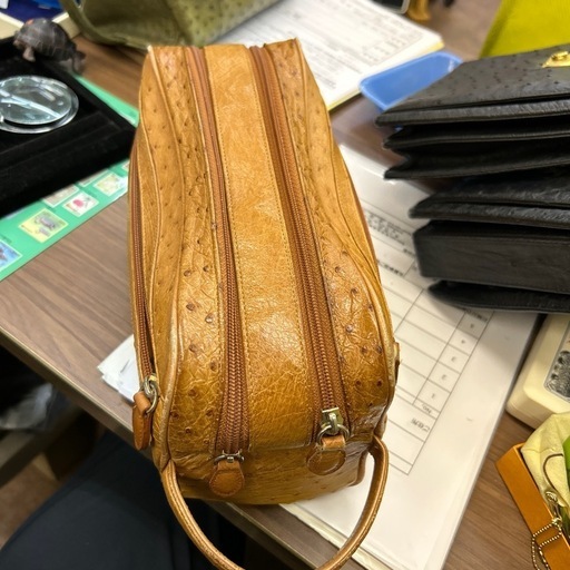 オーストリッチ 茶