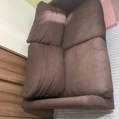 ニトリ2人掛けソファの画像