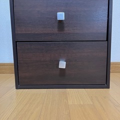 ベッドサイド収納