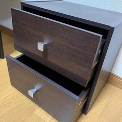 ベッドサイド収納の画像