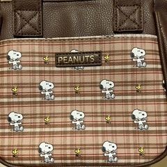 新品未使用のPEANUTS SNOOPY スヌーヒー ブラウン×チェック柄ミニバッグの画像