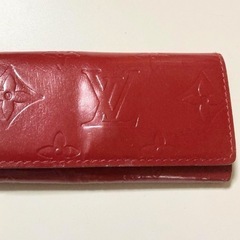 ルイヴィトン キーケース ヴェルニ