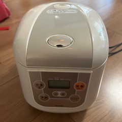今週末で処分予定　
炊飯器　3合炊きの画像