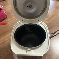 今週末で処分予定　
炊飯器　3合炊きの画像