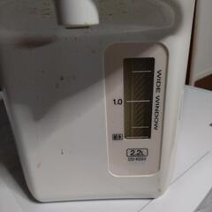 電気ポットの画像