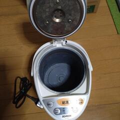 電気ポットの画像