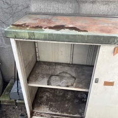 【0円 無料】物置 劣化 状態悪い 鉄クズ 鉄屑 スチールの画像
