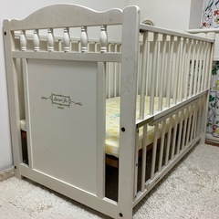 ベビーベッド