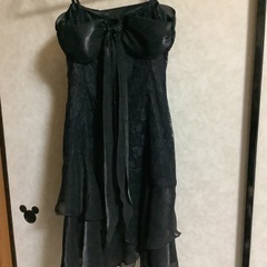 とても華やかな黒のワンピ。の画像