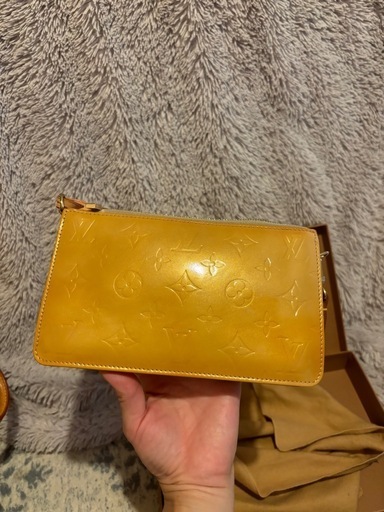 LOUISVUITTONミニバック