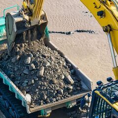 ✨年齢不問✨誰でもウェルカム👐重労働なし❗️先輩風禁止の安心職場😁ダンプ運転手🚚の画像