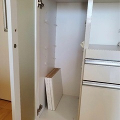 食器棚の画像