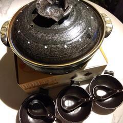 ありがとうございますm(__)m決まりました❗鍋取り器とレンゲセット使わずにしまっていました　お揃いの四日市ばんこ焼き土鍋5〜6回使用付き　の画像